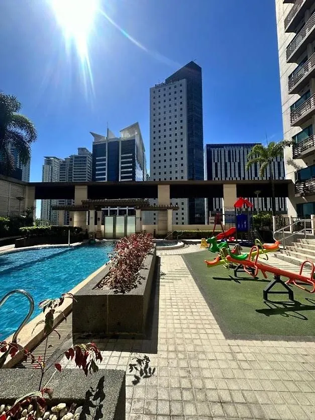 The Pearl - Bgc Mckinley Park 2Br Apartment Manila 0*,  Philippines
